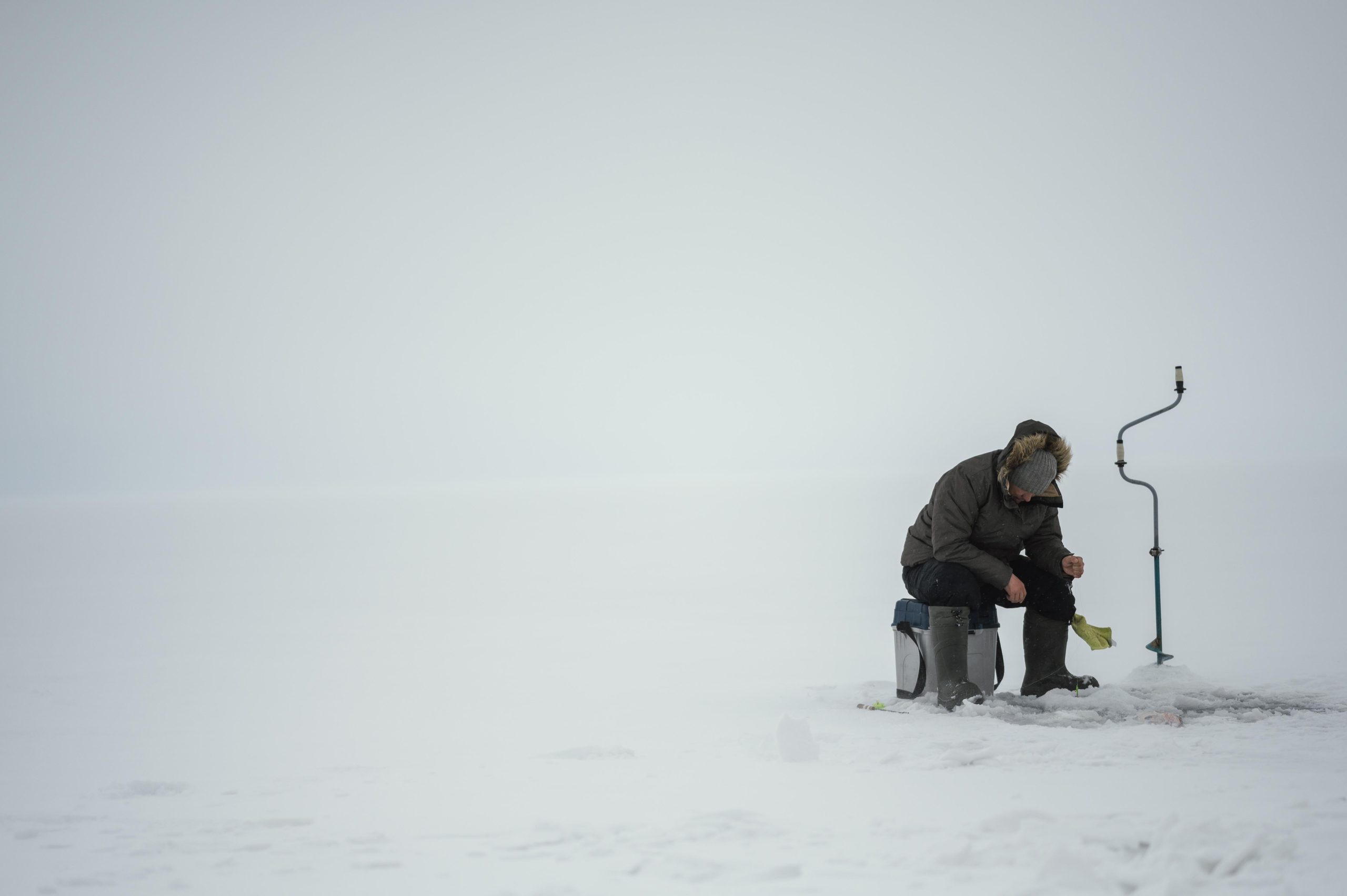 Ice Fishing Flashers vs Sonar: How to Read Them